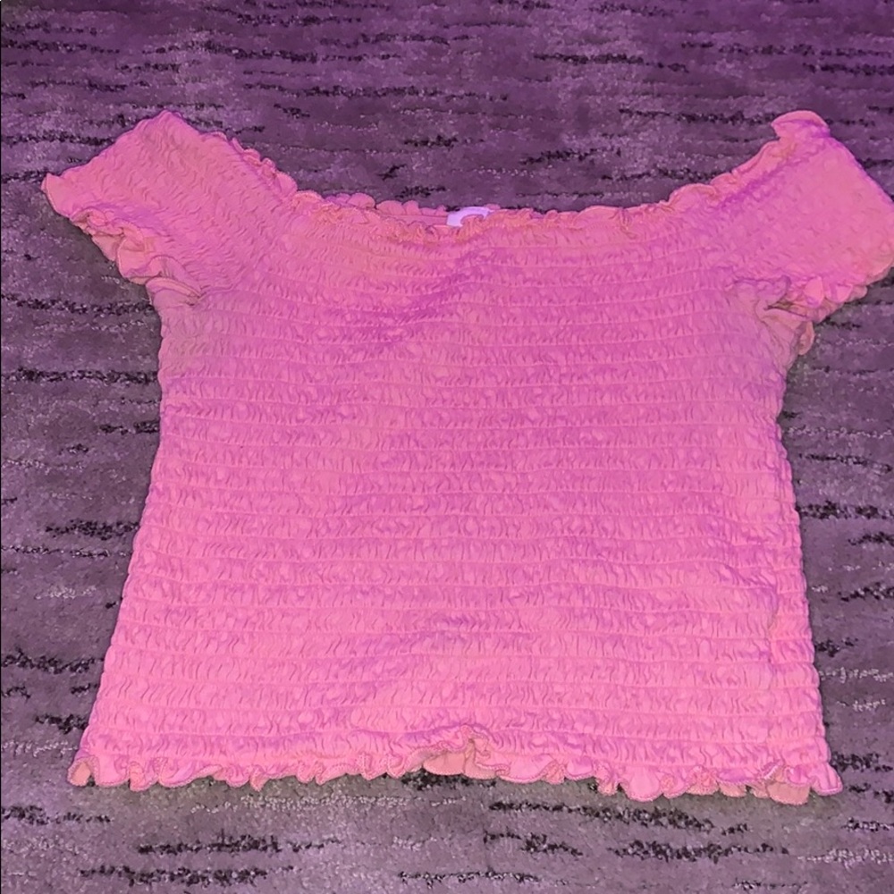 pink top